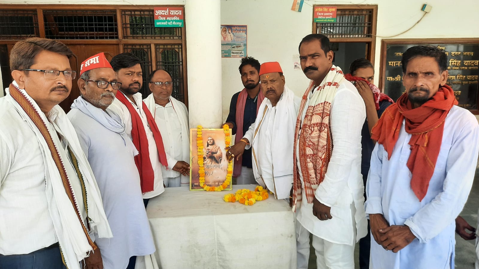 सपा ने मनाई अहिल्याबाई होल्कर की 299वीं जयंती; अहिल्याबाई से प्रेरणा लेकर उनके पदचिन्हों पर चले कार्यकर्ताः देवी प्रसाद चौधरी