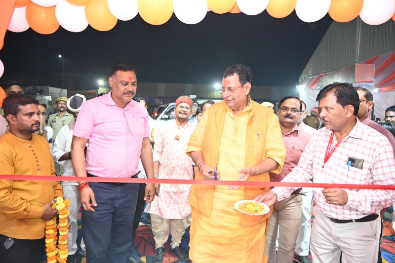 विन्ध्य महोत्सव के सांस्कृतिक मंच पर कलाकारो ने दी आकर्षक प्रस्तुति