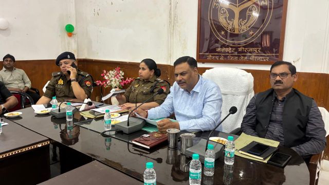 उद्यमियों की समस्याओं का प्राथमिकता पर करे निस्तारण: जिलाधिकारी