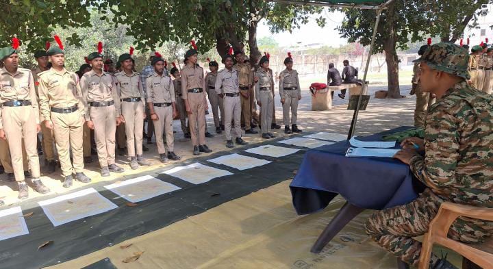 बजाज स्कूल में 400 कैडेटों ने दी एनसीसी ‘A’ सर्टिफिकेट परीक्षा