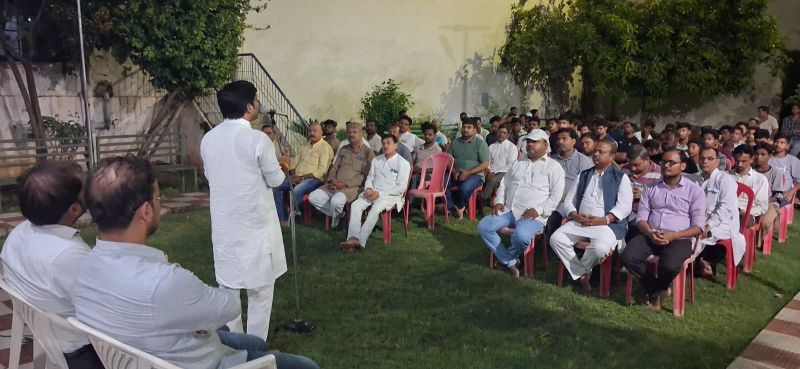 संघ के स्वयंसेवकों ने अमर शहीद चंद्रशेखर की मनाई जयंती; जिला प्रचारक रजत प्रताप ने कहा- राष्ट्र सर्वोपरि के भाव को संपूर्ण समाज मे जागृत करना चंद्रशेखर के प्रति सच्ची श्रद्धांजलि