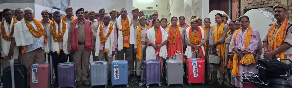 सेवानिवृत्त 8 होमगार्ड जवानों को जिला कमांडेंट विंध्याचल ने विंध्याचल मे दी भावभीनी विदाई