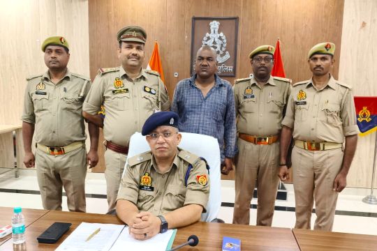 शराब पीने को लेकर विवाद मे गैर इरादतन हत्या: अभियुक्त गिरफ्तार, आलाकत्ल बरामद
