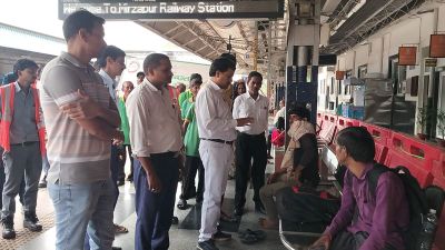 सपा ने मनाई बाबू शिवदयाल चौरसिया की पुण्यतिथि; कहा- अन्य पिछड़े वर्गों के हक व अधिकार की लड़ाई लड़ते थे शिवदयाल